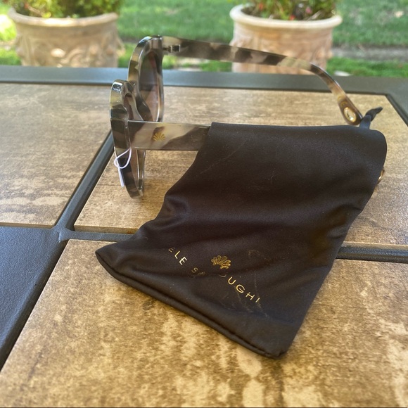 NWT LELE SADOUGHI TORTOISE SUNGLASSES 🕶 - Picture 3 of 4